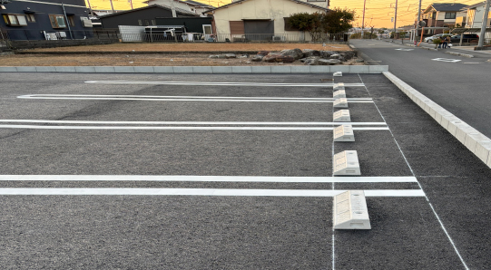駐車場のライン引き・補修工事画像