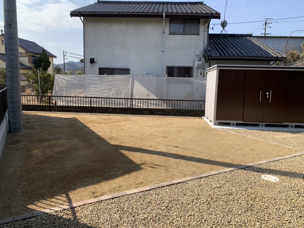 岐阜県土岐市　雑草対策もしながら子供さんの遊び場になりました！